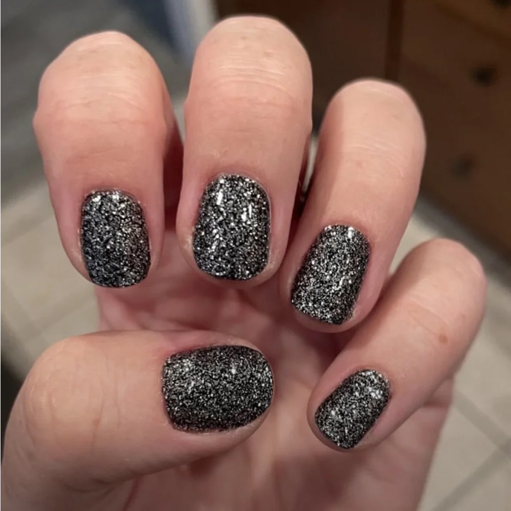 *Retired* Color Street: Mind Matters | Dark Gray Silver Glitter Winter Fall - Picture 7 of 16